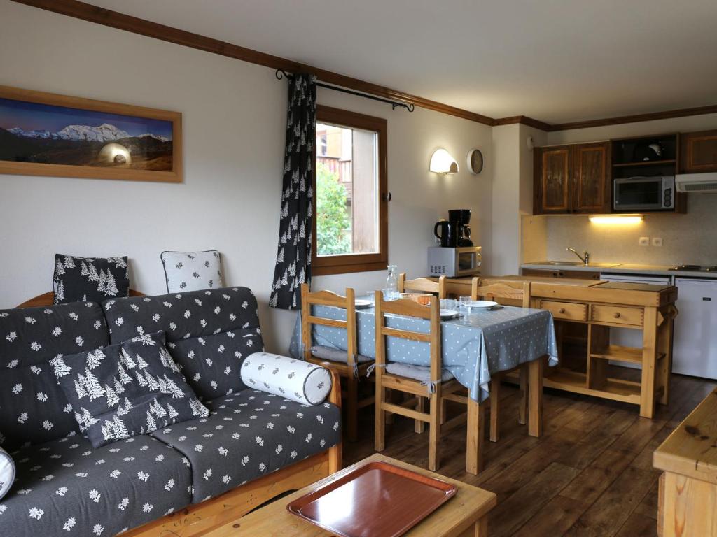 Appartement pour 6 avec balcon et vue montagne, WIFI - FR-1-508B-35 - 2