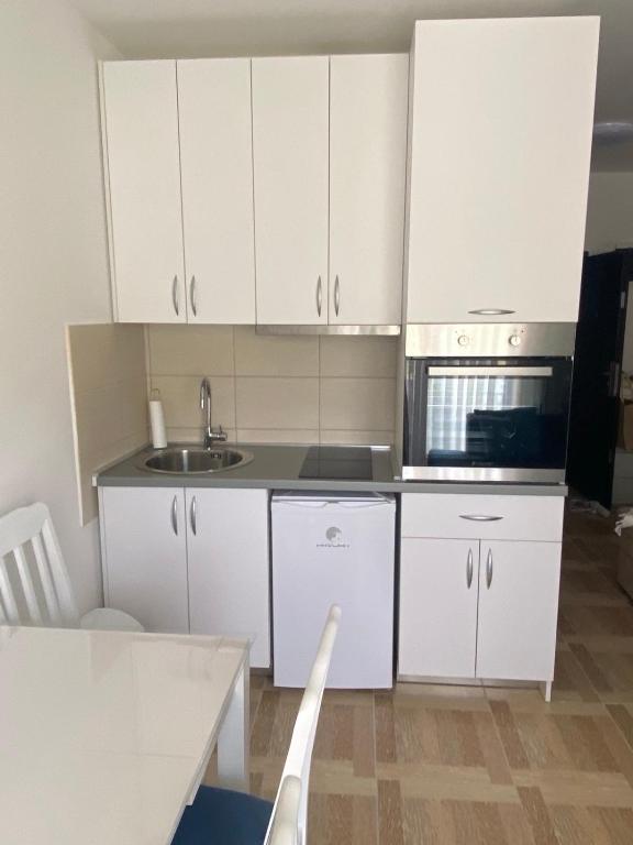 Blue Horizon Apartment in Becici - 4