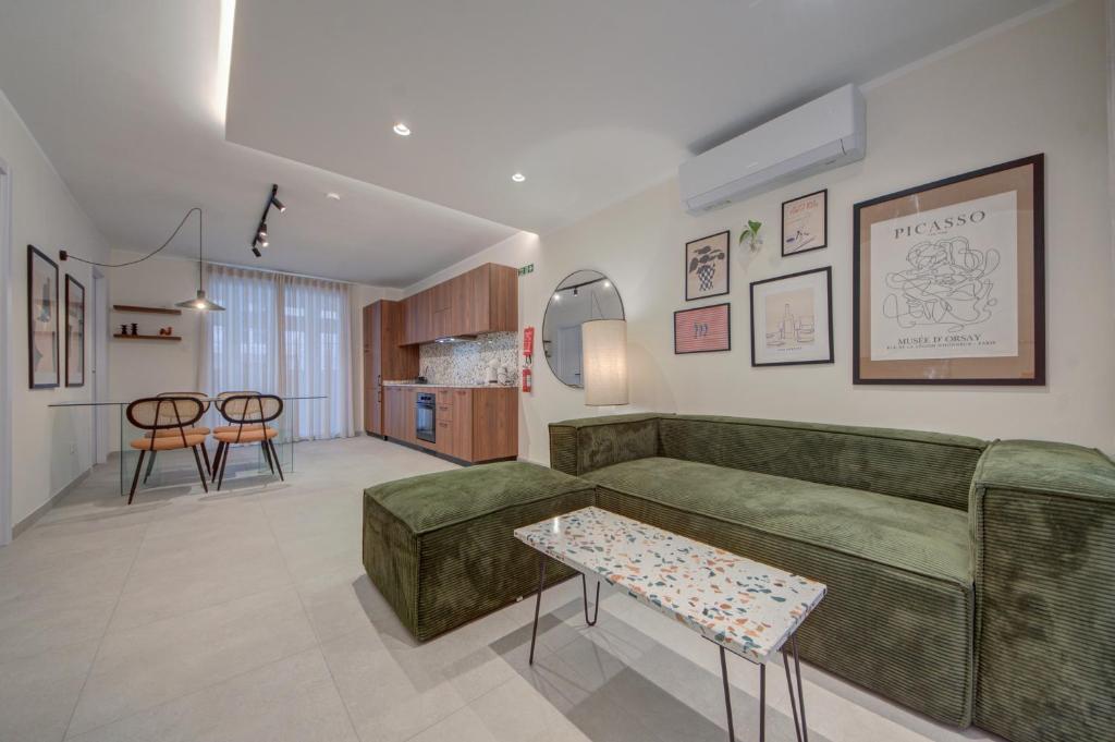 Juliet Residence, Apt 2 , Your Home Away from Home in Gzira by SF HOMES, Gżira