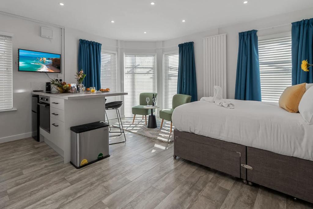 Centre Point Studio - Short Stays UK, Exeter