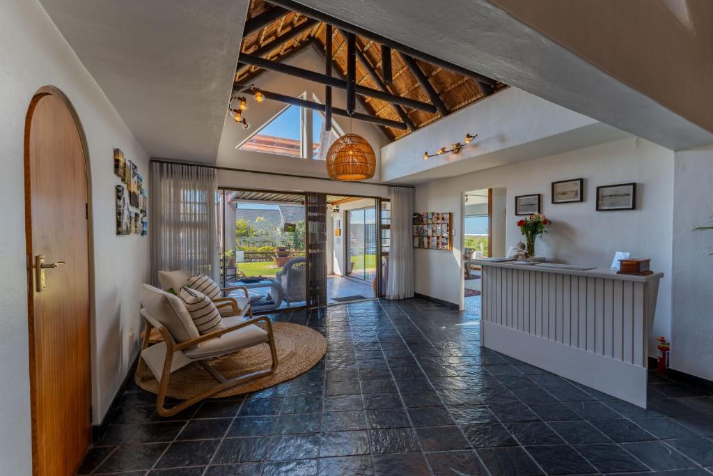 フロント・ロビー