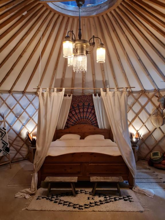 Vakantiewoning in monumentale boerderij met yurt, Eckelrade