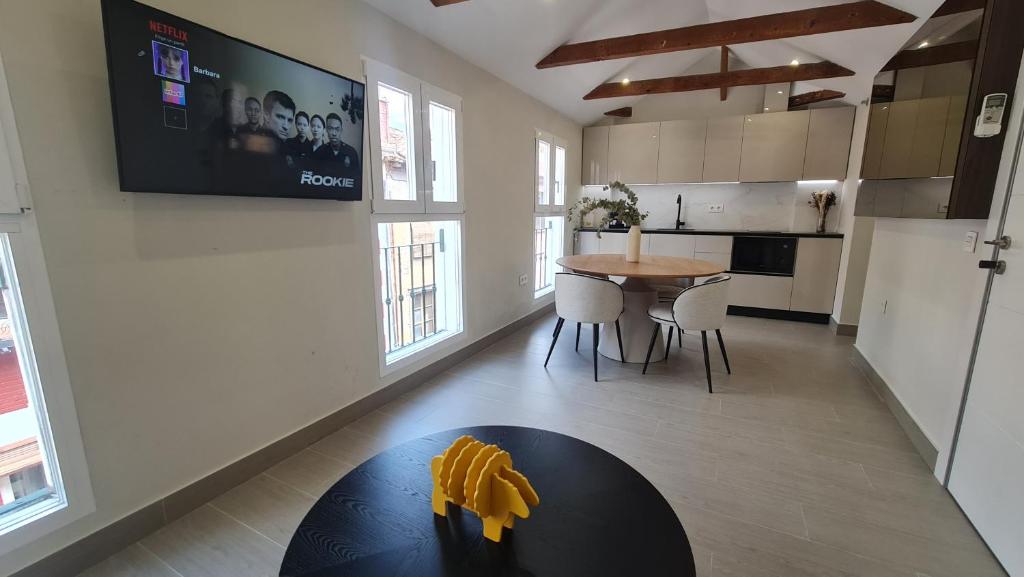 Navas PentHouse 301 By Florentia Homes - 3