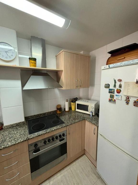 Amplio apartamento de 2 dormitorios en el casco antiguo de Tossa - 3