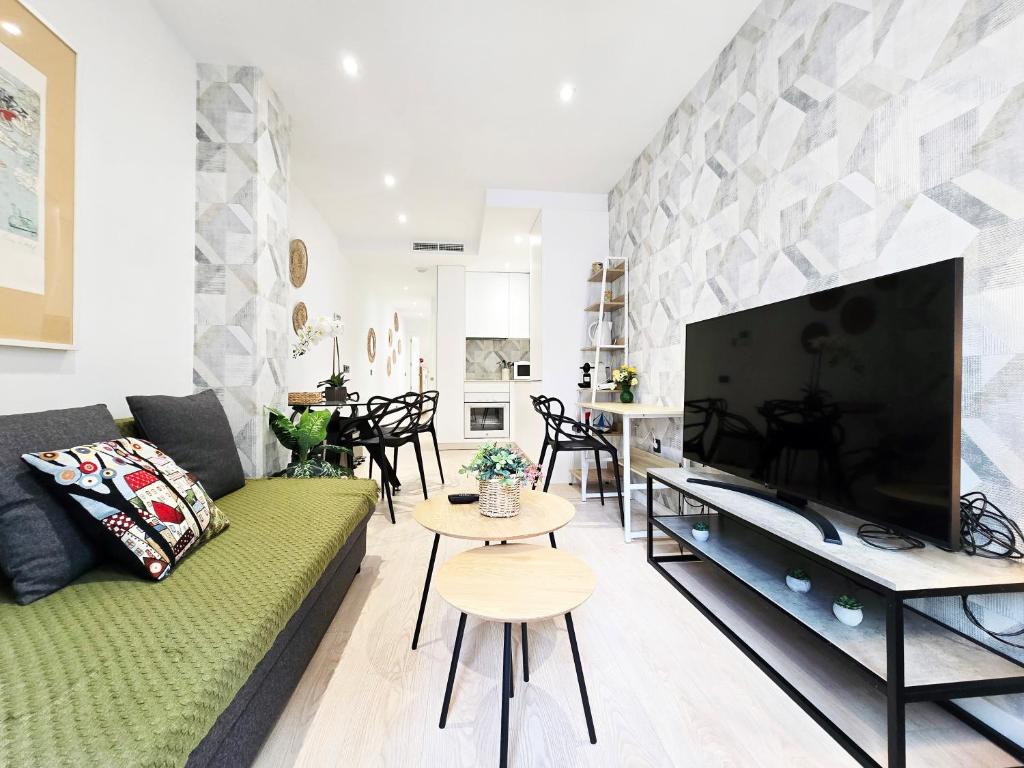 AA Guest - Biznaga Beach Center Eco Apartment - 3