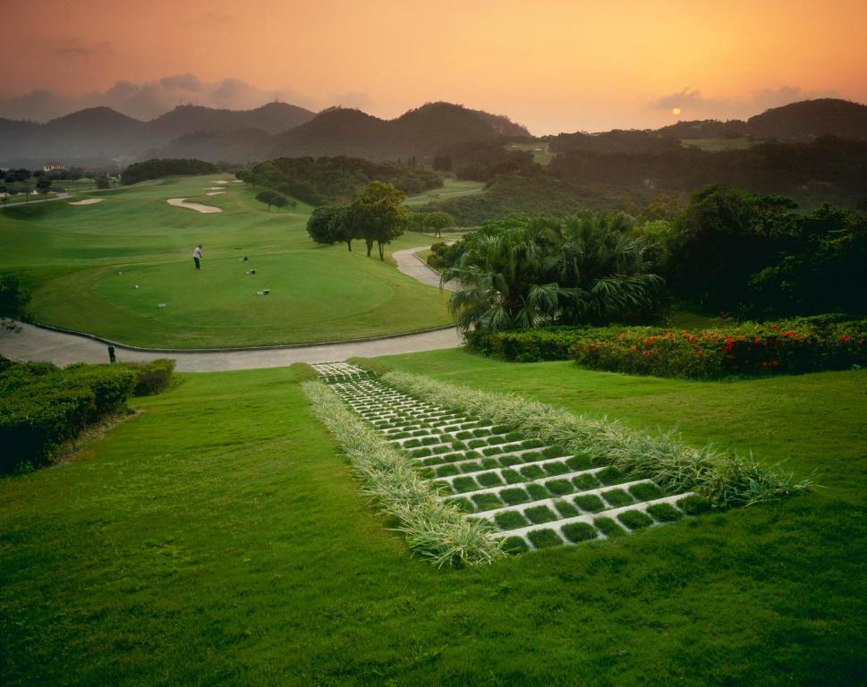 Golf course [on-site]