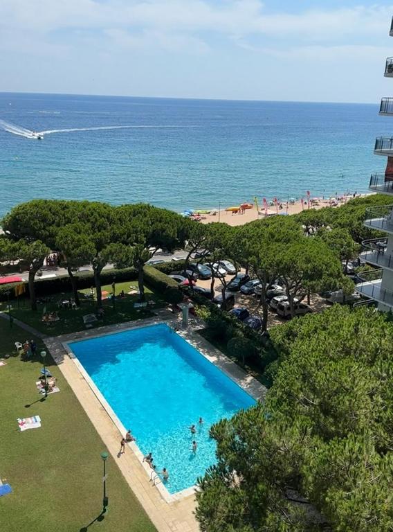 Bright Apartment with Two Balconies and a Seaside Pool, Blanes