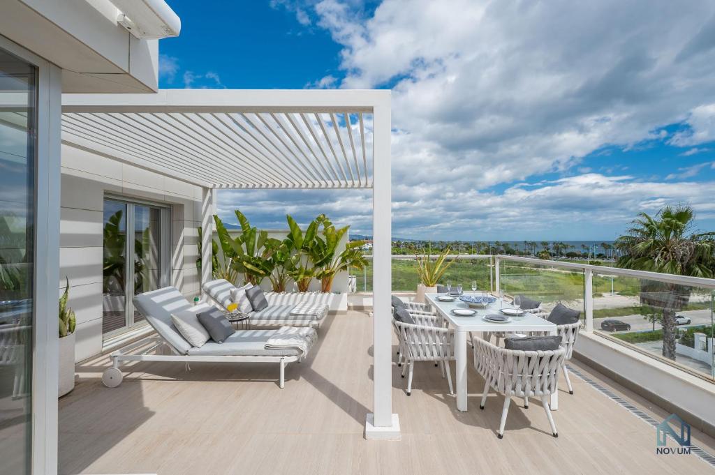 Newly Built 3 BDRM Lavish Penthouse Next to Beach - 5