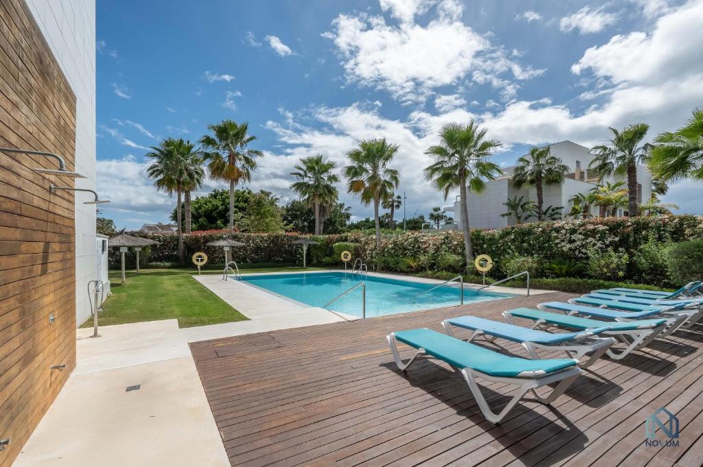 Newly Built 3 BDRM Lavish Penthouse Next to Beach - 4