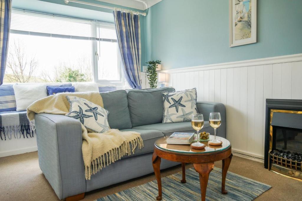 River Dart Views Bungalow, Galmpton - photo 2