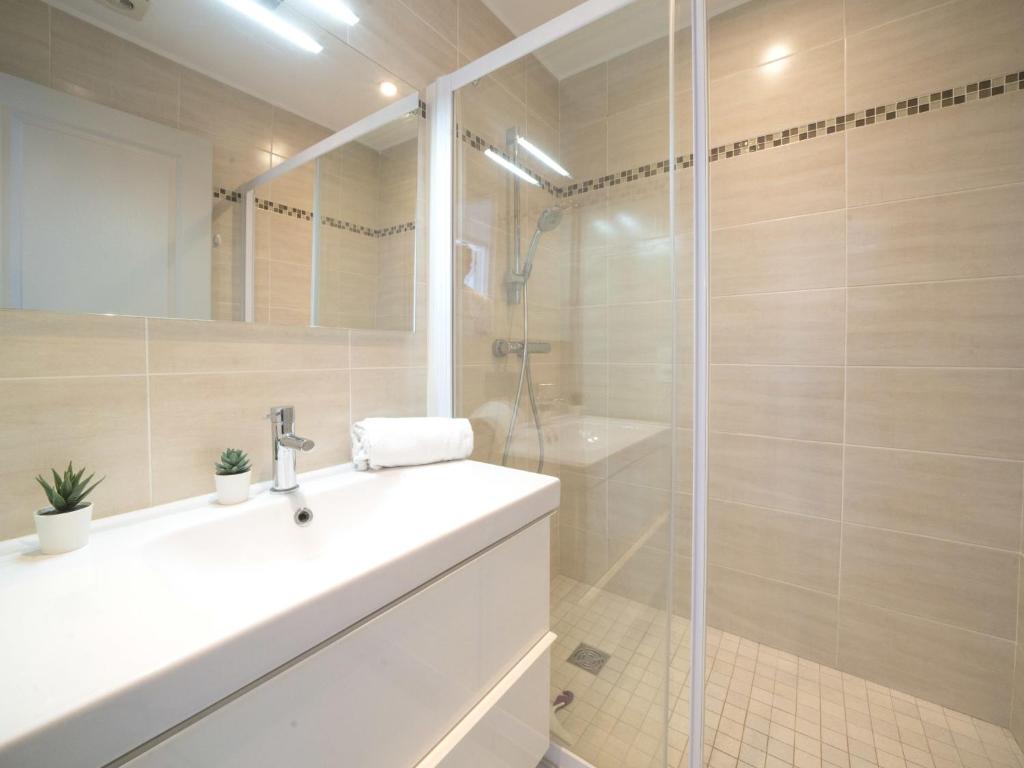 Apartment Acapulco by Interhome - 3