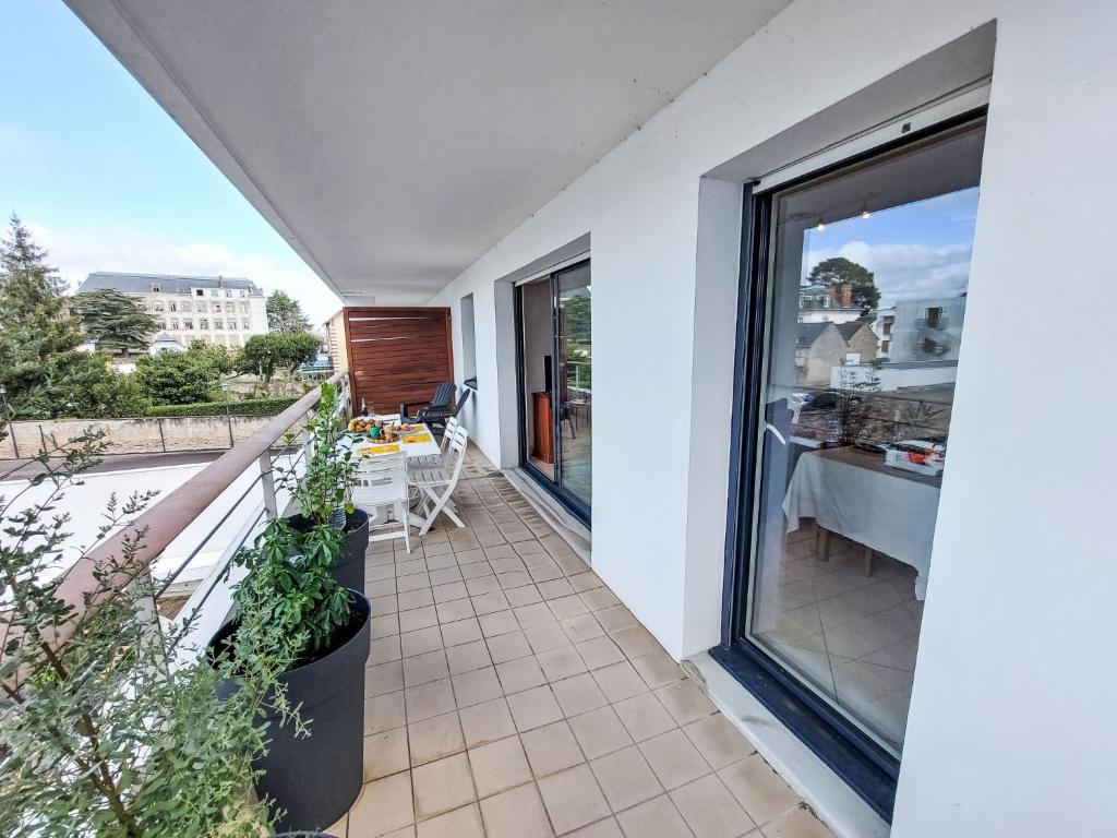 Apartment T2 avec balcon-calme et près du port by Interhome - 2