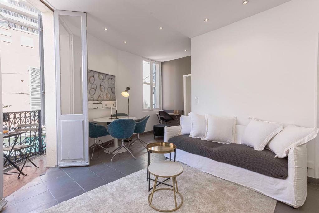 " White Meynadier " CityCenter - CONGRES - Terrasse - Clim - Wifi - 3