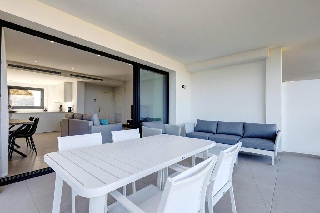 085 Modern Apartment in Trendy La Cala Golf Resort - 3