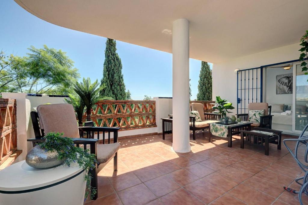 105 Welcoming Andalusian Style 2 Bed Apartment With Views of Miraflores Golf - 2