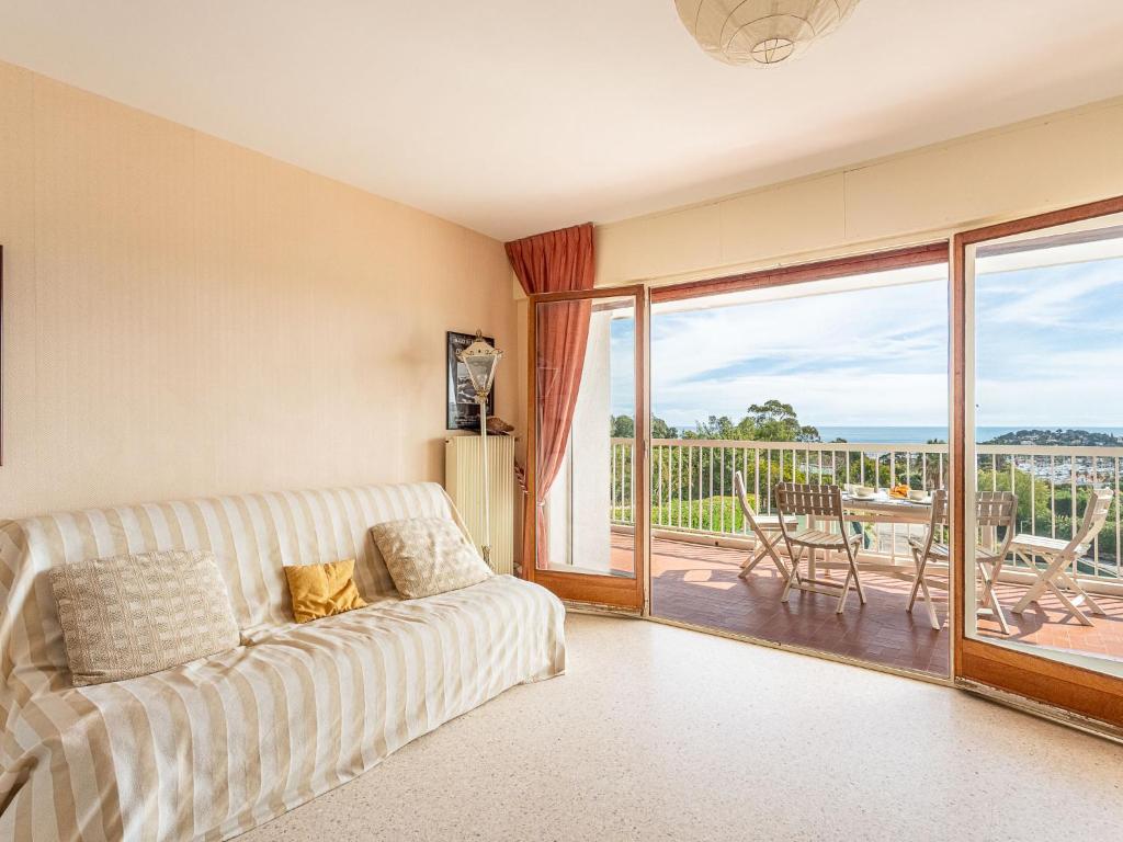 Apartment Les Mimosas-8 by Interhome - 3