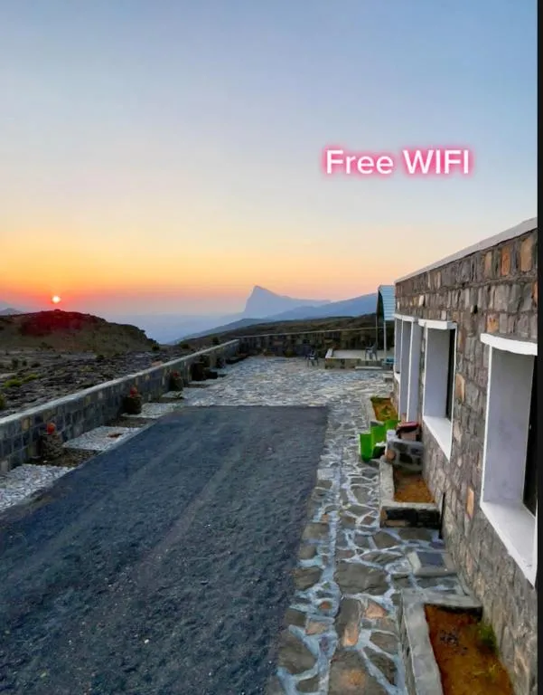 Jebel shams Sky, hotel in Misfāh