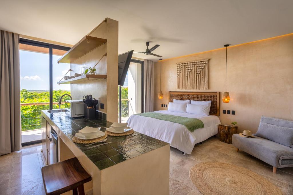 Lalola DownTown Boutique Apartments - 5