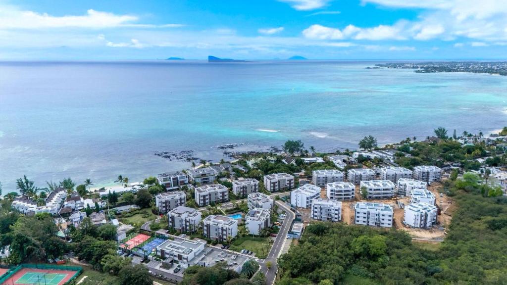 Mauritius Rooms - Luxury Beachside Aparthotel Penthouse, Grand Bay