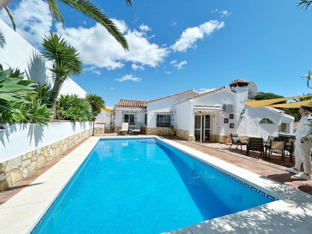 Luxury seaside villa - 1