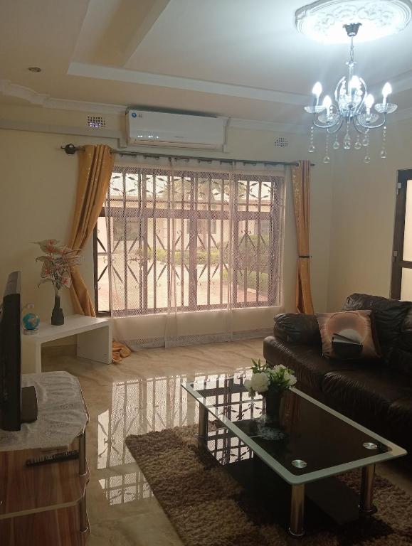 2bdr Solar Power 24hrs plus Starlink Internet, Lusaka