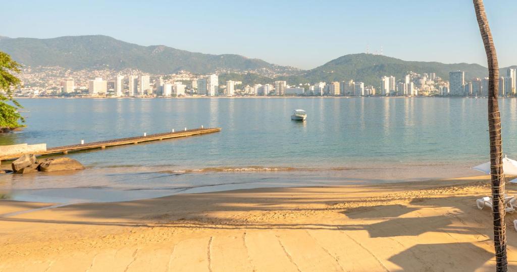 Park Royal Beach Acapulco - All Inclusive - 4