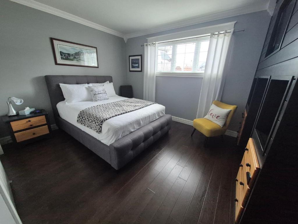 The Blue Jay Nest, Topsail