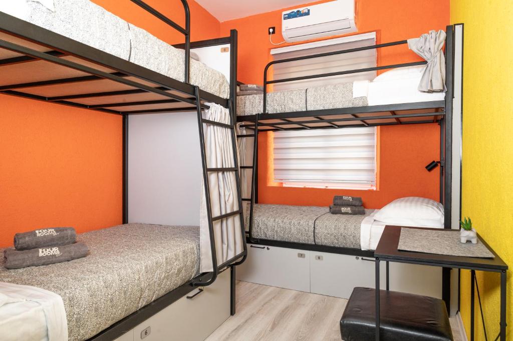 Hostel Four Rooms - 5