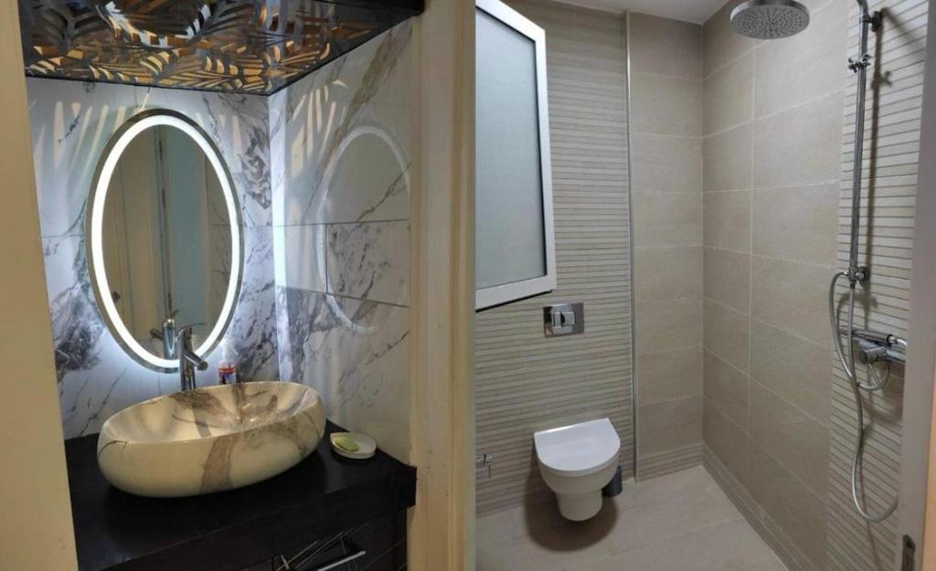 Jasmine, Bin Rhilouf