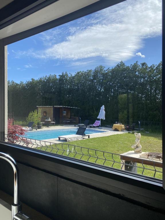 Le Galinié Chic'Art. Un bel Atelier avec Piscine - 2