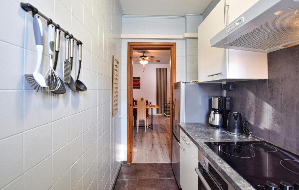 1 Bedroom Lovely Apartment In Grado - 2