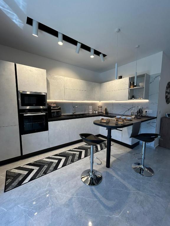 Lorenzo Luxury House - 3