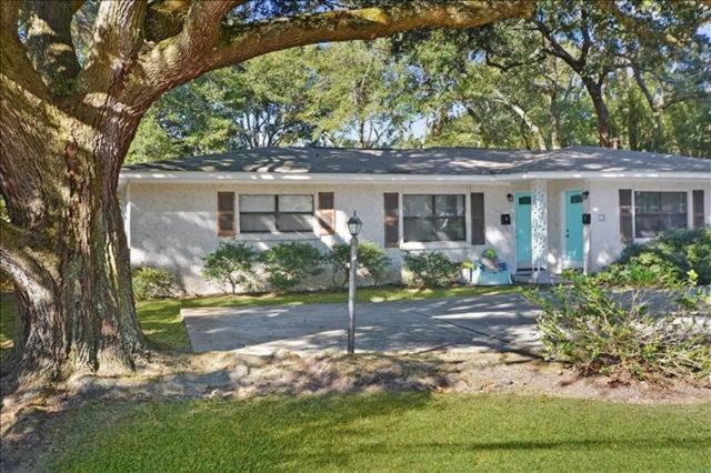 Colonel's A, Ostrov Jekyll