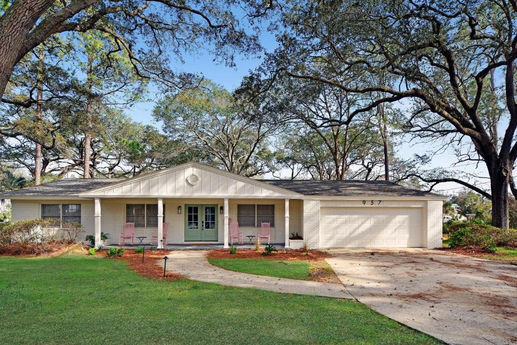 A Wave From It All, Ostrov Jekyll