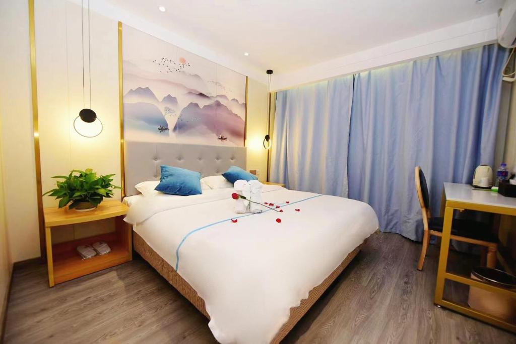 Longchen Holiday Hotel, Shanghai