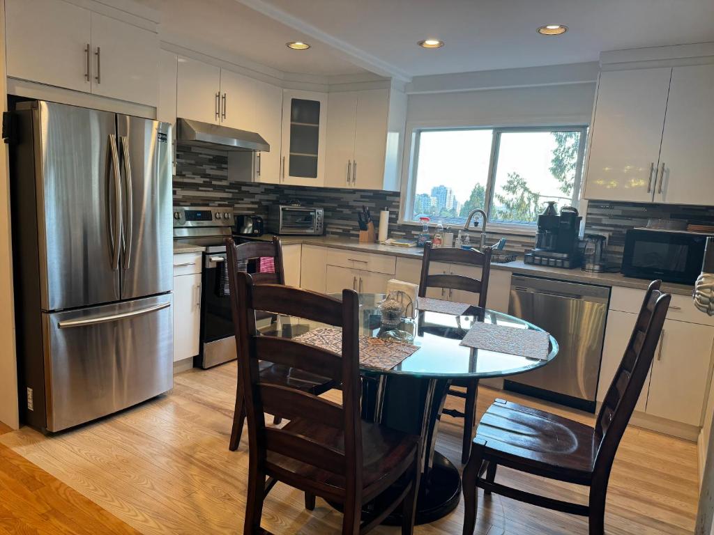 Beautiful Two Bedroom Suite 전경
