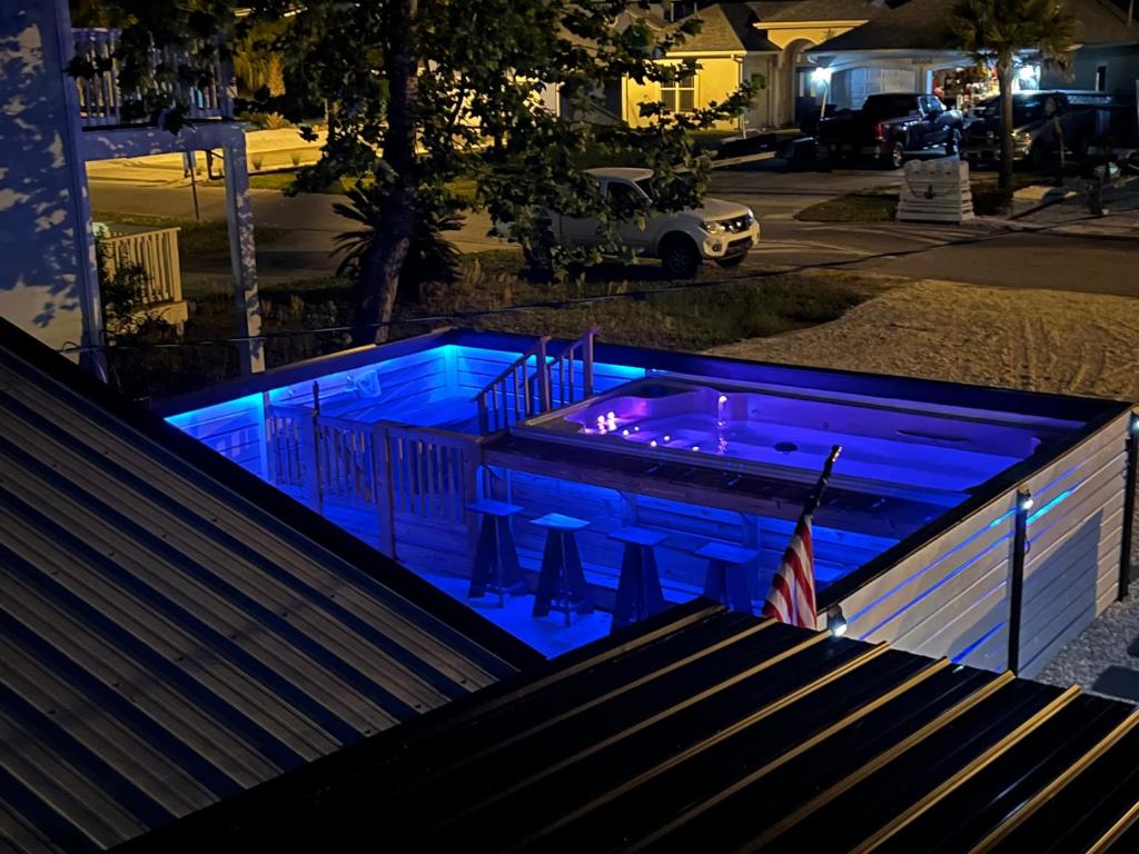 Bayview Cottage - Sun deck, pool, and more!, Panama City Beach