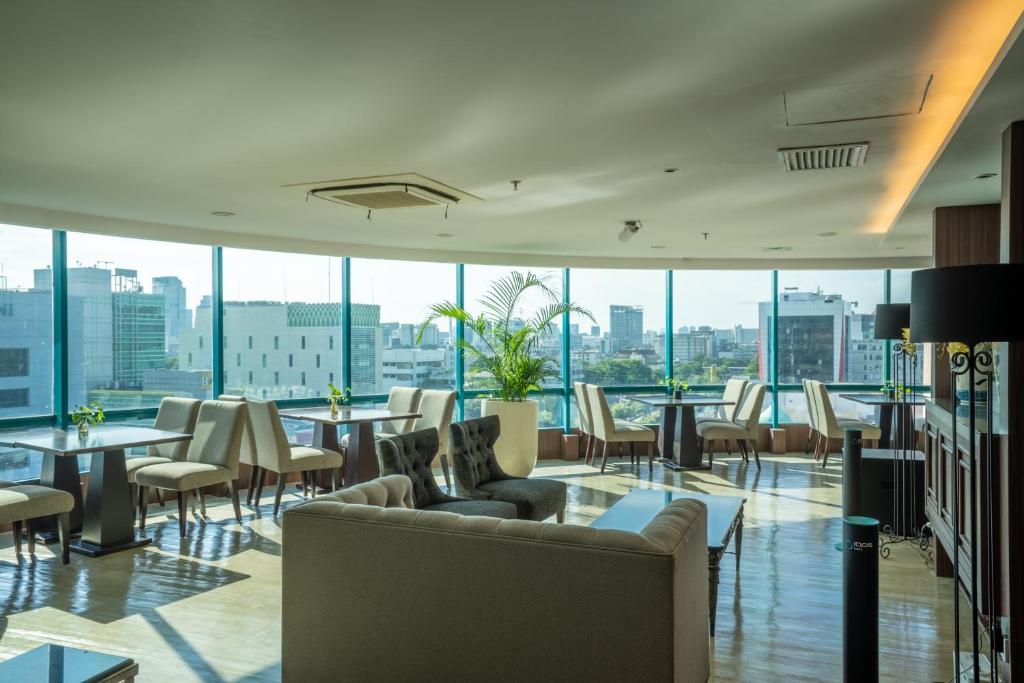 The Acacia Hotel Jakarta