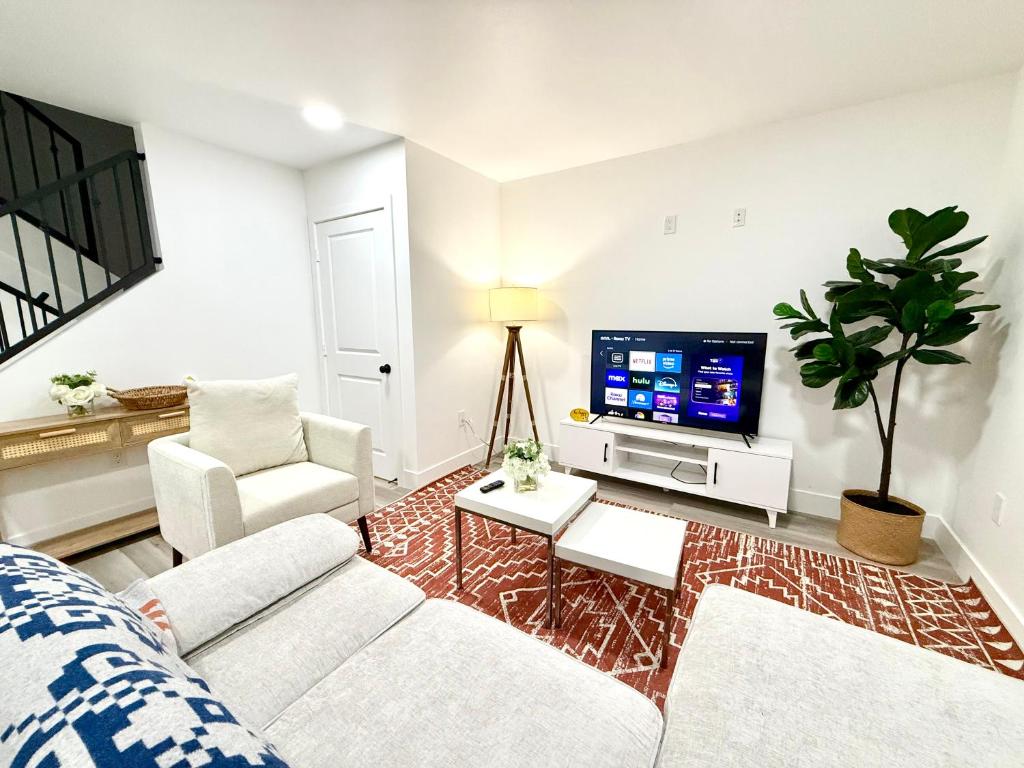 GilmoreOne, Van Nuys