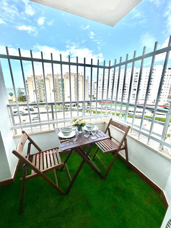 GATU Magavi Playa parking piscinas terraza "preferente para mayores de 21 años y familias" - 5