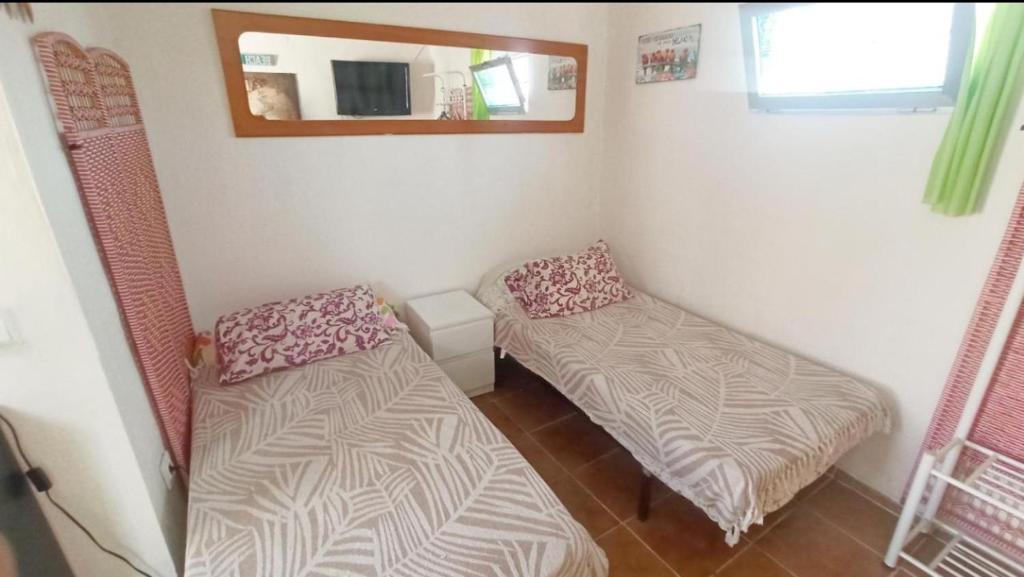 Beachfront Studio with Private Kitchen and Bath, Algeciras
