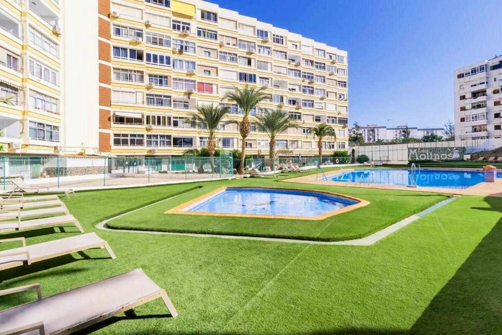 Apartamento con piscina y aire acondicionado - 4