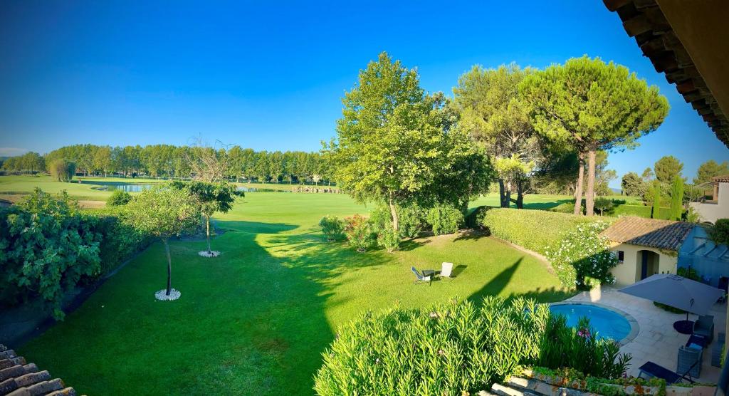 Villa-Provence-Pont-Royal - 3