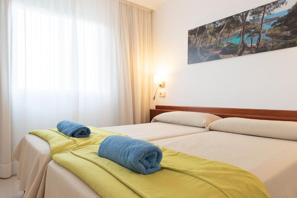 Aparthotel Ciudad Laurel — Pokoje in Cala Millor, Baleary