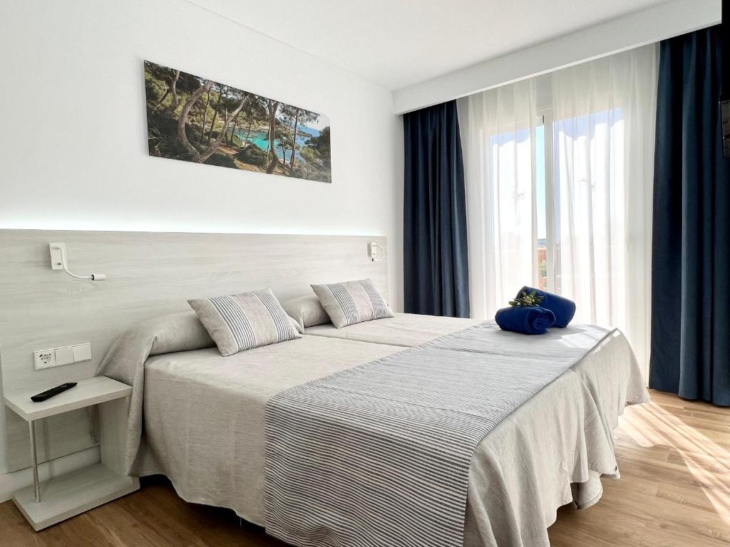 Aparthotel Ciudad Laurel — Pokoje in Cala Millor, Baleary