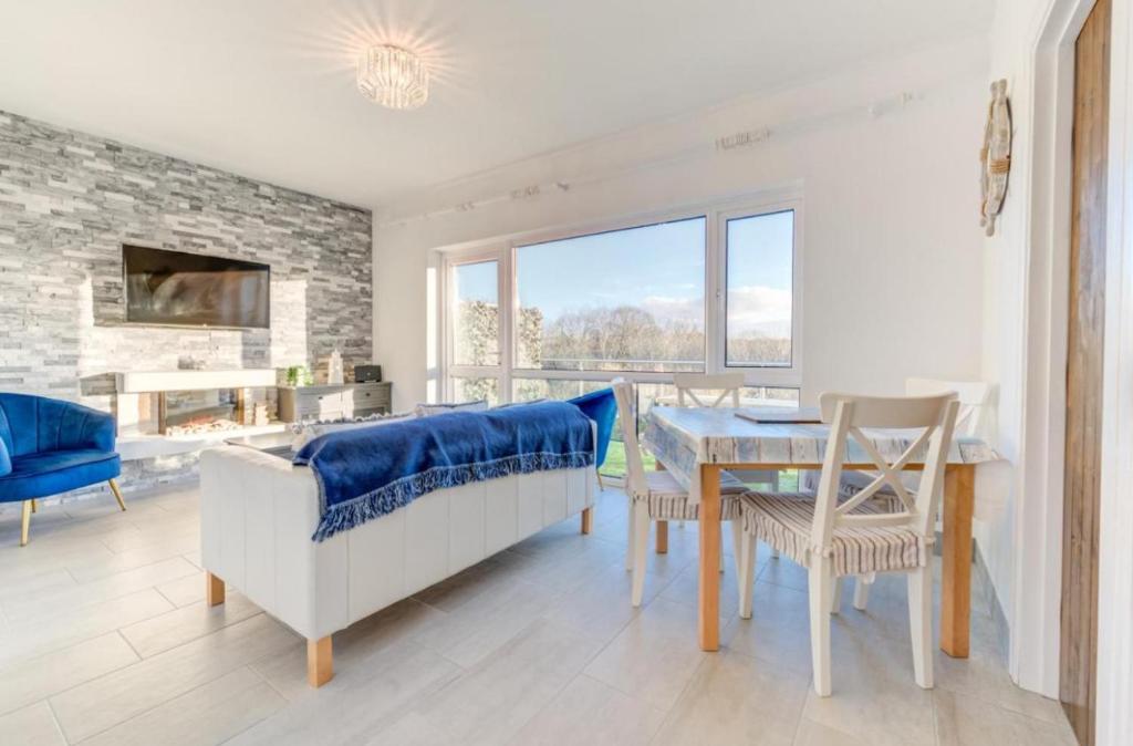 Sunvalley hideaway, Pembrokeshire