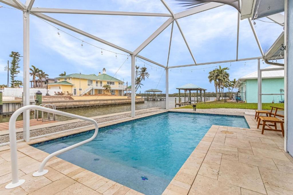 467 Water Front with Pool & Canal Access home, Fort Myers Beach