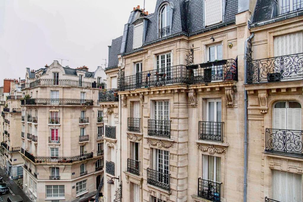 Charming and bright near Montmartre - 2