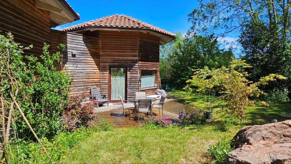 Mini casa con jardín, Mungia