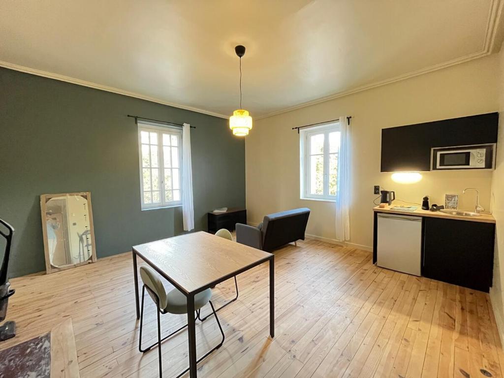 Studio rénové dans une charmante résidence - 3